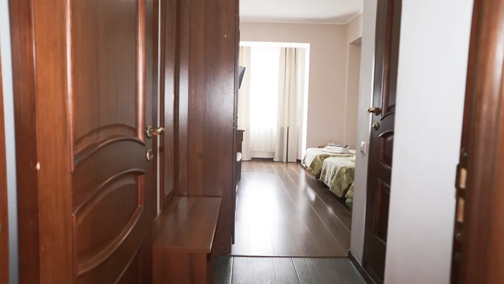 Семейный номер в отеле с бассейном, сауной и питанием