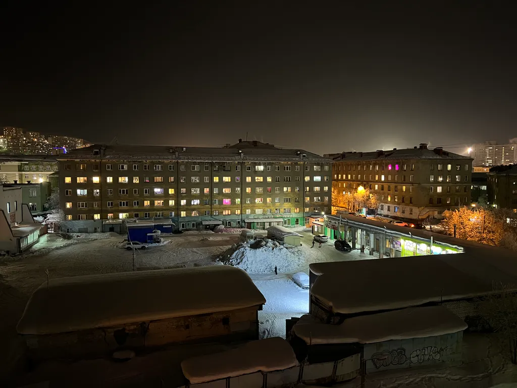 Трёхкомнатная квартира с раздельными комнатами, балконом и лифтом