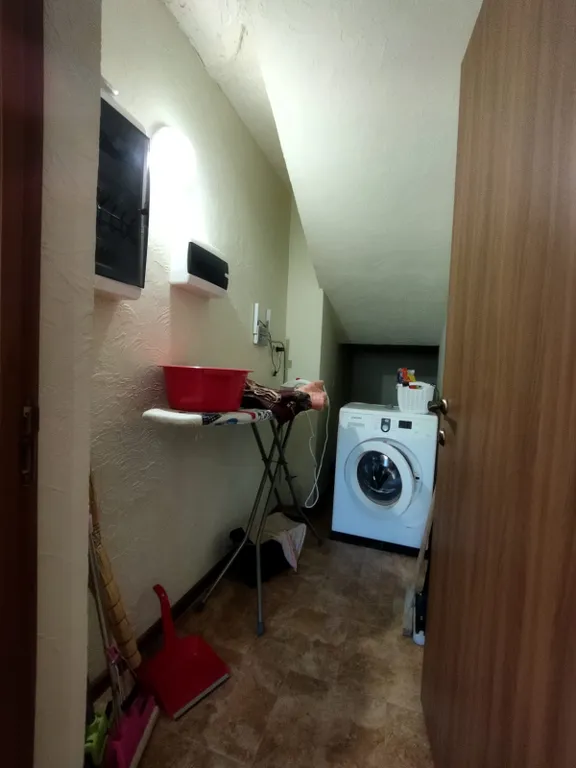 Этаж в доме с отдельным двором