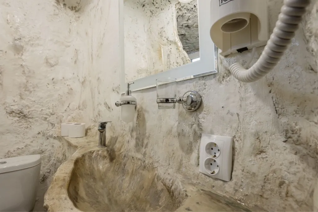 Студия № 6 Пещepа