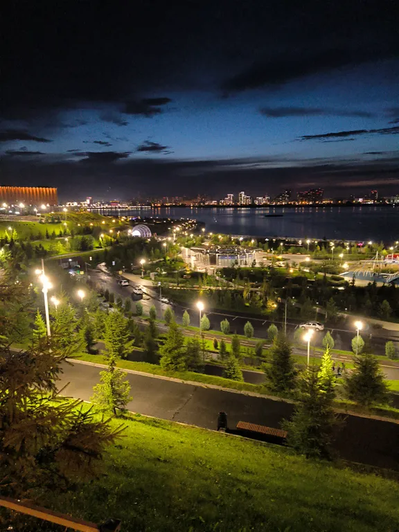 Кремлёвская набережная 200 метров пешком