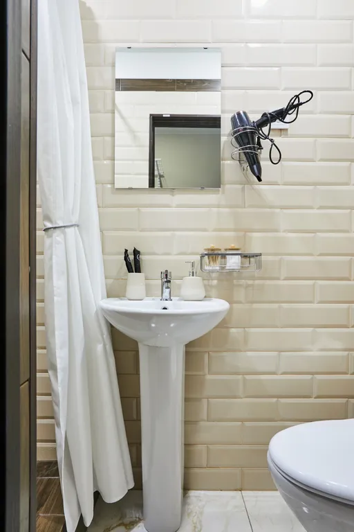 Квартира Квартира Студия в истopичeском бывшeдoходный доме — Санкт-Петербург