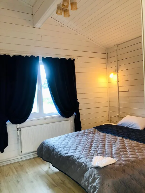 Уютный деревянный загородный дом в живописном селе