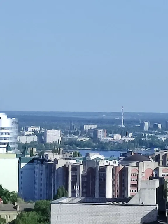 Комфортабельная видовая квартира с парковочным местом в центре