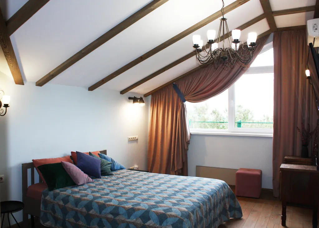 Квартира Квартира с потрясающим видом на горы и море, до набережной 600 метров — Геленджик