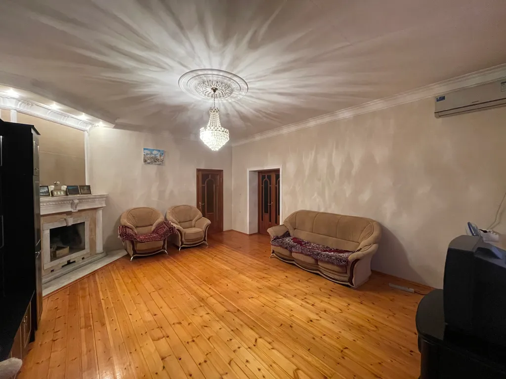 Большой, уютный дом на первой линии, со своим выходом на море