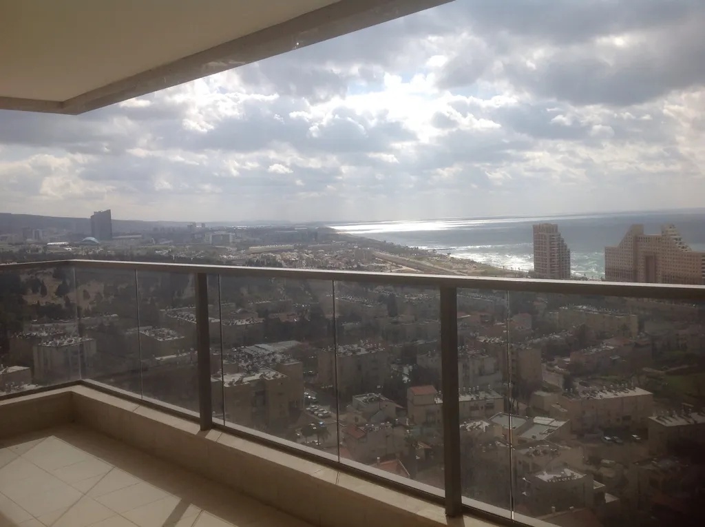 Комната+санузел с видом на море, центральный район