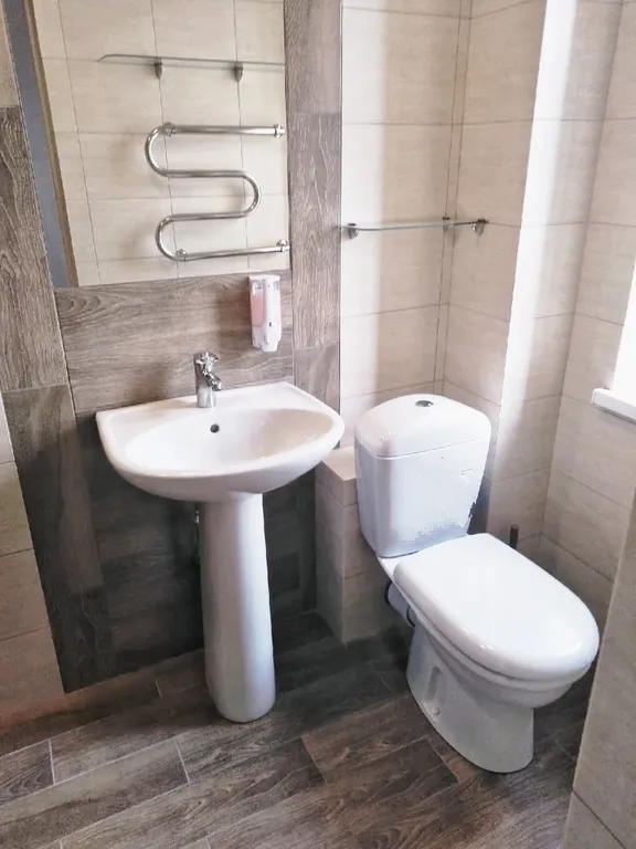 Большая квартира с новым ремонтом и собственной парковкой