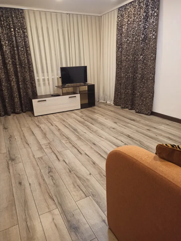 Уютная 2-комнатная квартира с удобной локацией Парк Победы