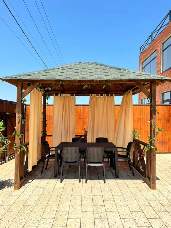 Дом на берегу Каспийского моря