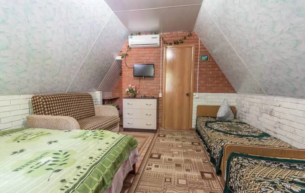 Коттедж 1-комнатный Дом — аренда посуточно в Голубицкая