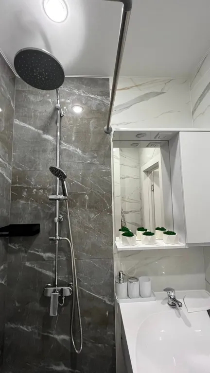 Студия для двоих с панорамным окном