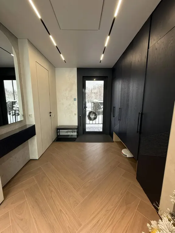 Премиальный дом с видом на лес и пруд в поселке года Ели estate