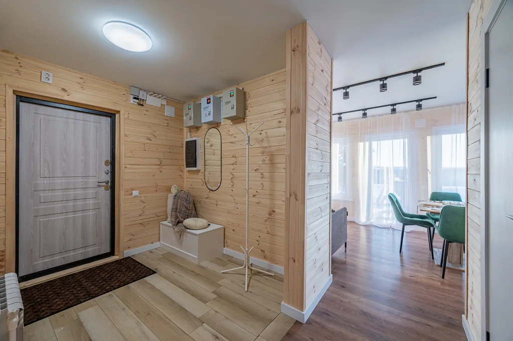 Просторный гостевой хороший дом с горячим банным чаном и баней