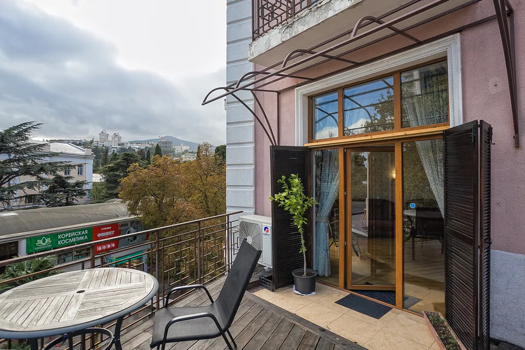 Апартаменты возле Набережной