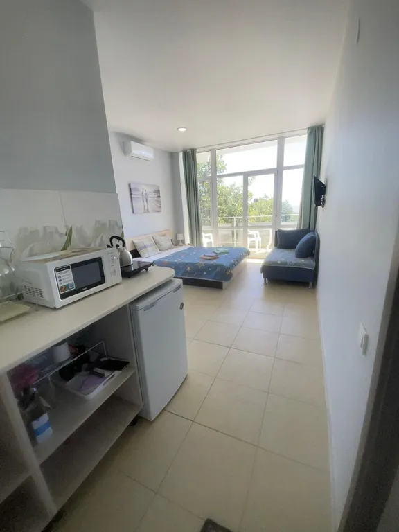 Улучшенный номер с видом на море и горы