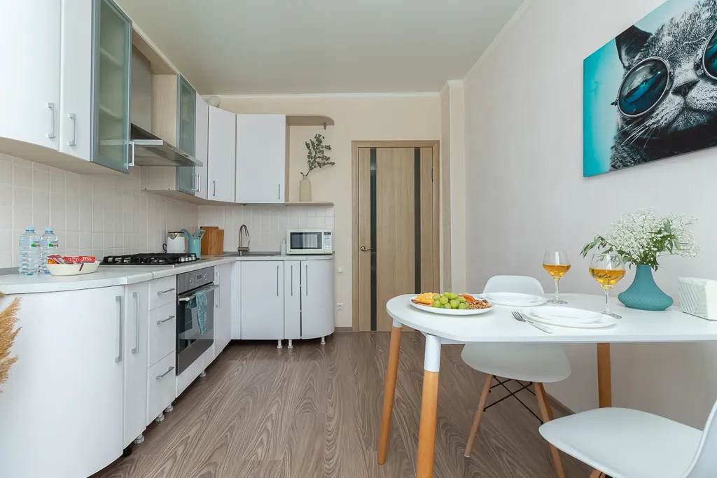 Хэппи Хаус Уютная 2-комнатная квартира в левобережье