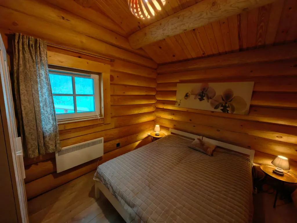 Шале и баня на 1 линии озера Красное, 2 километра от Финского залива, Пески