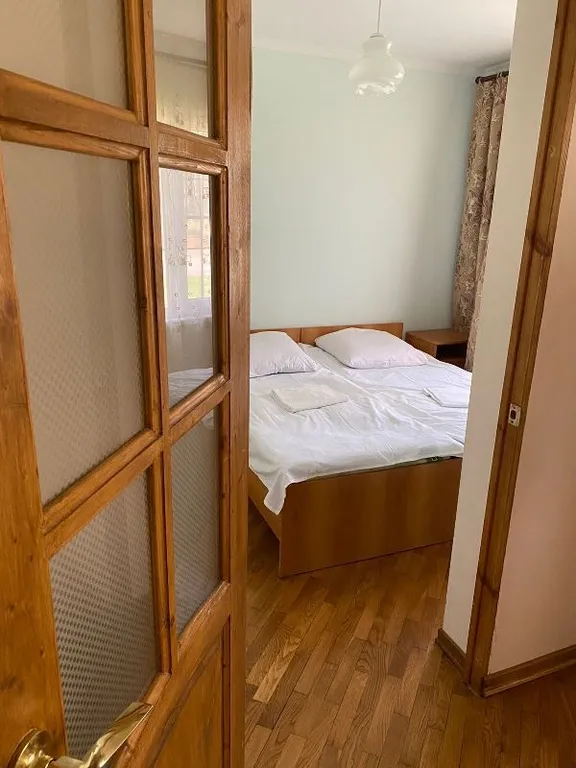 4-комнатная квартира в центре Пицунды