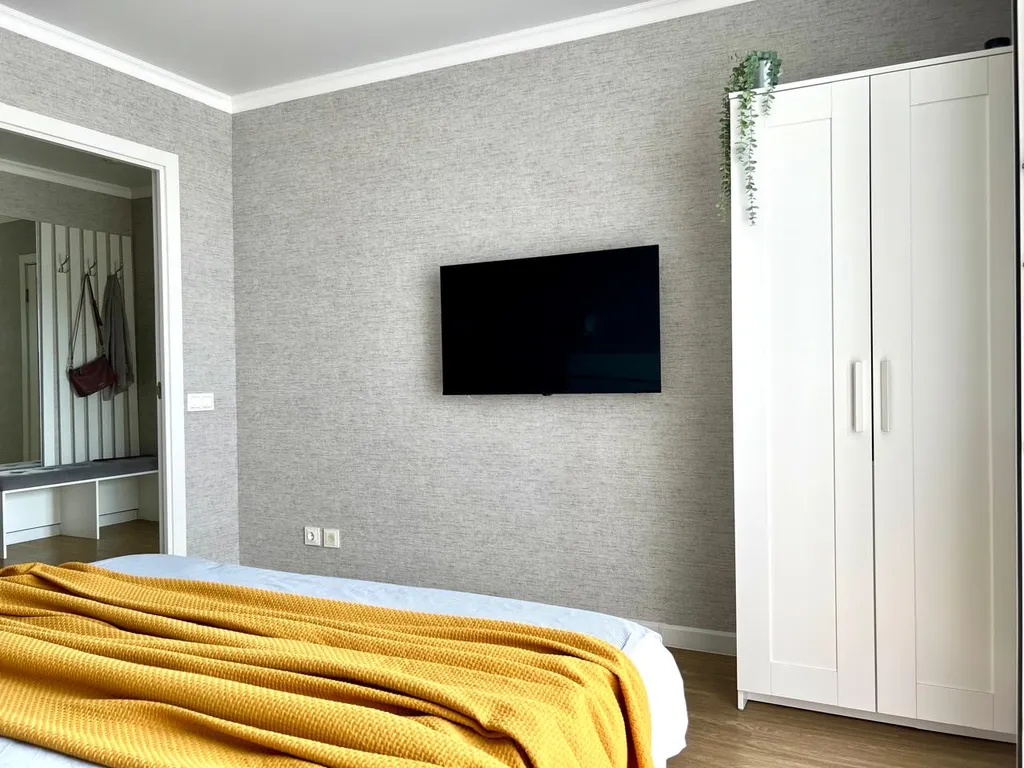 Стильный белоснежный апартамент в центре города, бесконтактный заезд