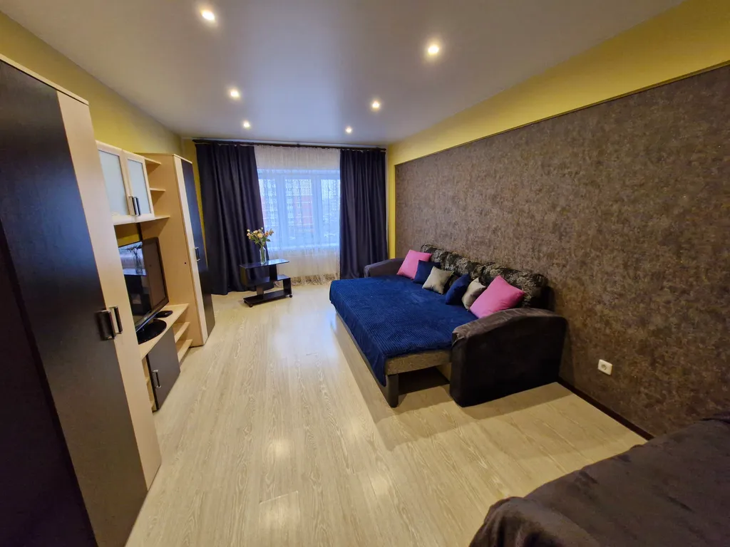 Уютная квартира в новом микрорайоне — аренда посуточно в Липецк