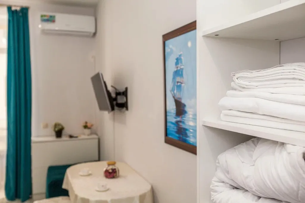 Квартира Квартира Студия у моря с теплым бассейном — Сириус