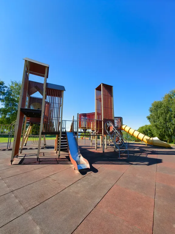 Студия на берегу Волги