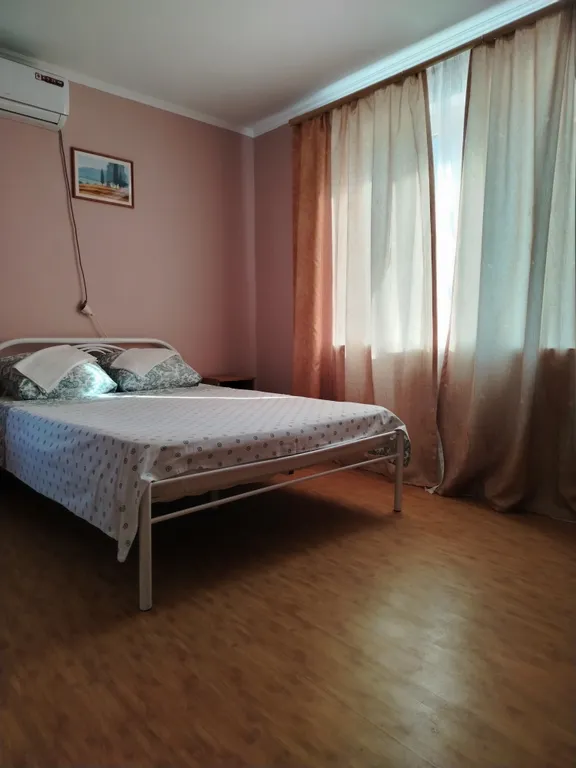Трёхместный номер с балконом