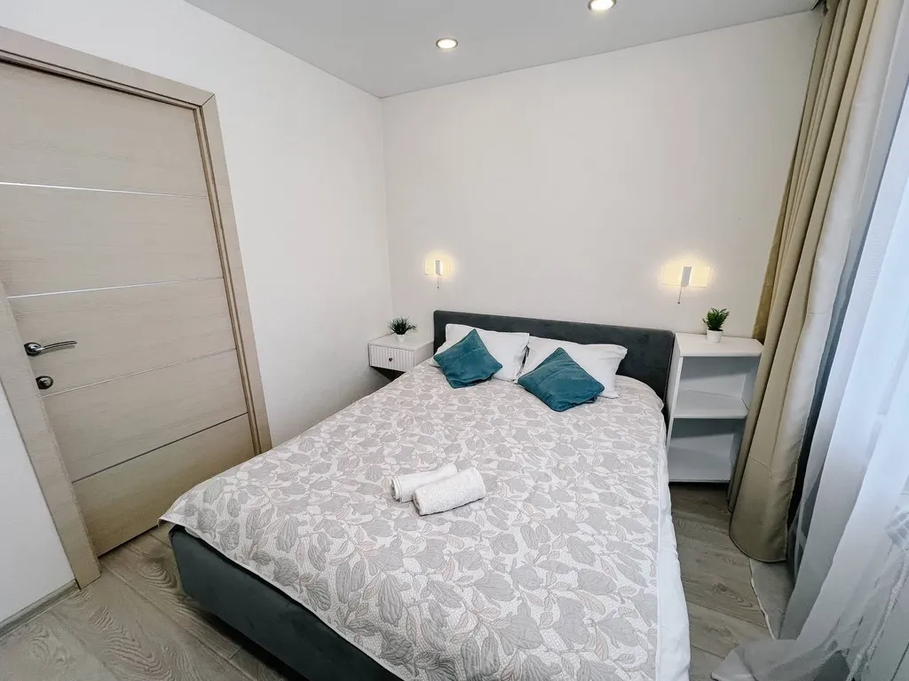 Квартира Комфортные двухкомнатные апартаменты в спальном районе города — аренда посуточно в Киров