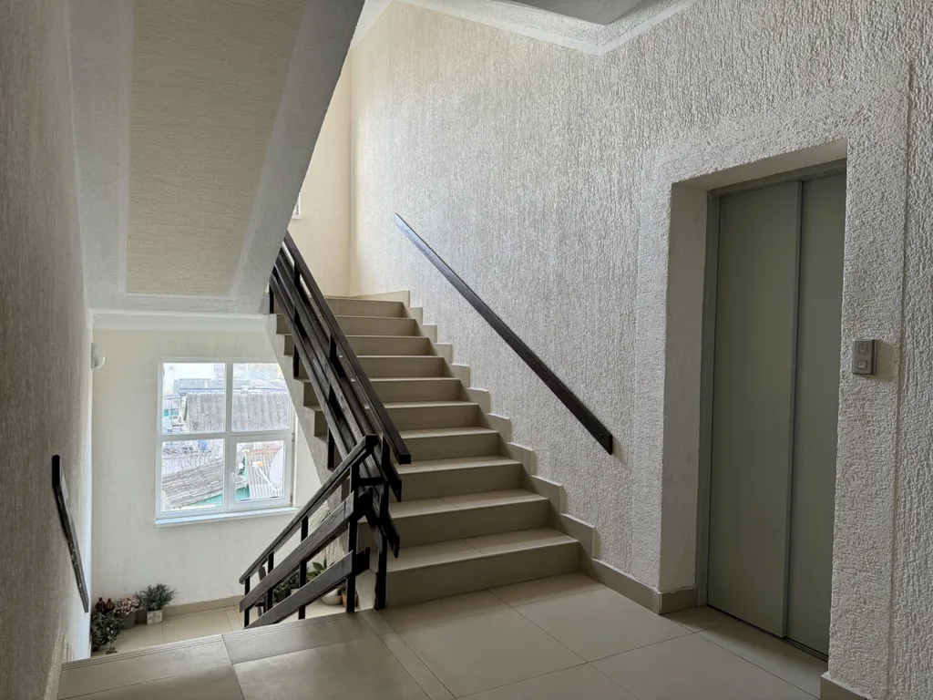 Квартира 1-комнатная квартира, 12 минут до центрального пляжа, балкон вид на горы — Геленджик