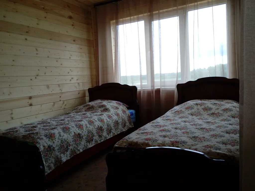 Дом для большой компании на берегу озера