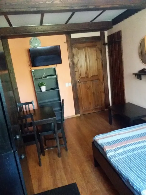 Уютный двухкомнатный апартамент на 2 этаже