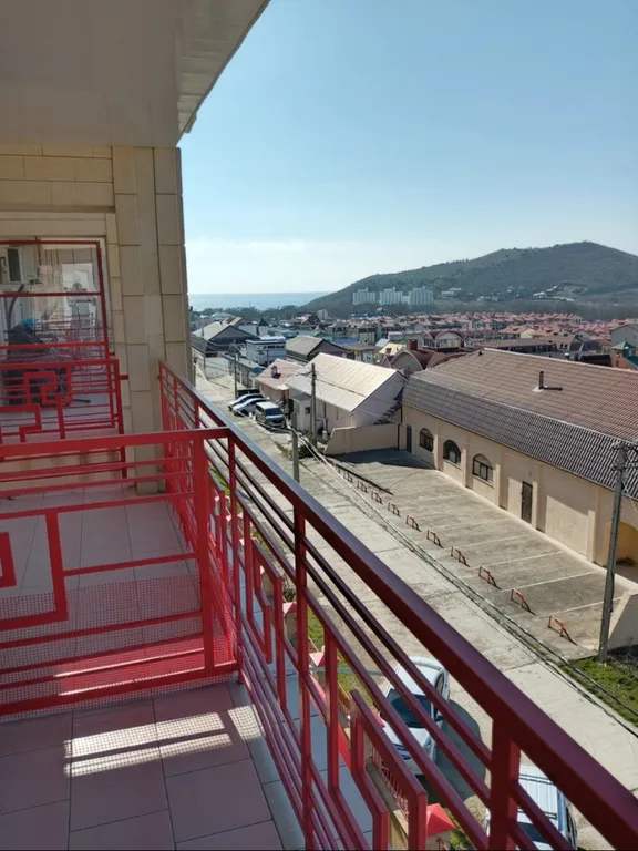 Комната с видом на море