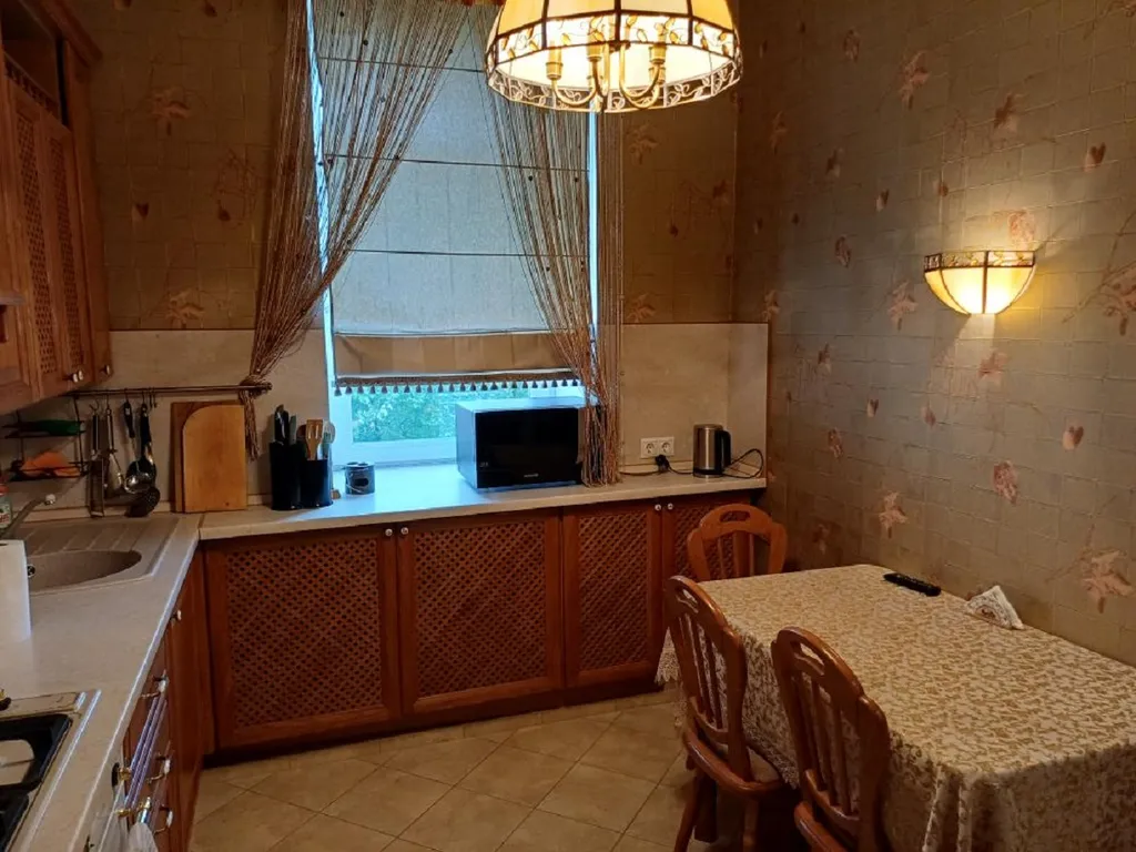 Исторический центр Полоцка 2-комнатная квартира, сталинка