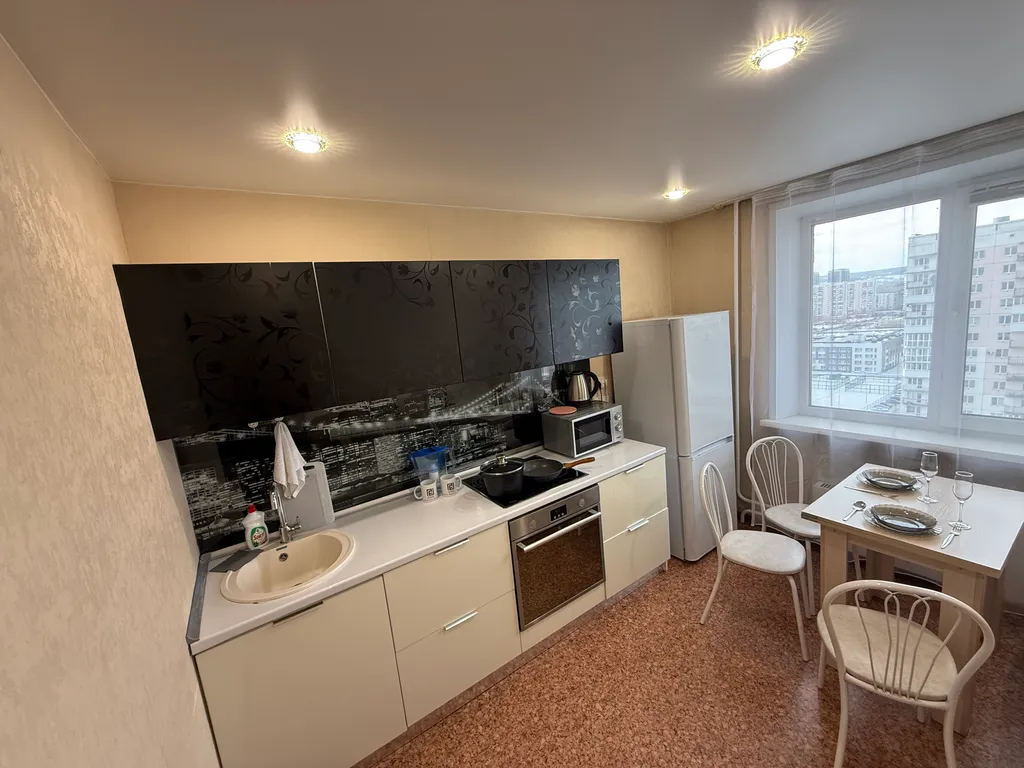 "В Гости!" на Запорожской 53 (1к квартира рядом с БЦ "Сити")