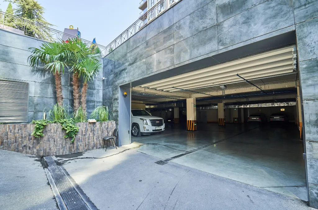 Апартаменты с бассейном в центре Сочи