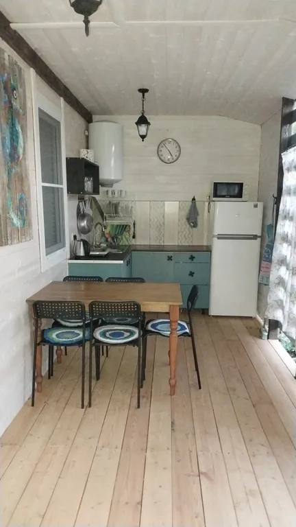 Домик и дворик Персиковая поляна