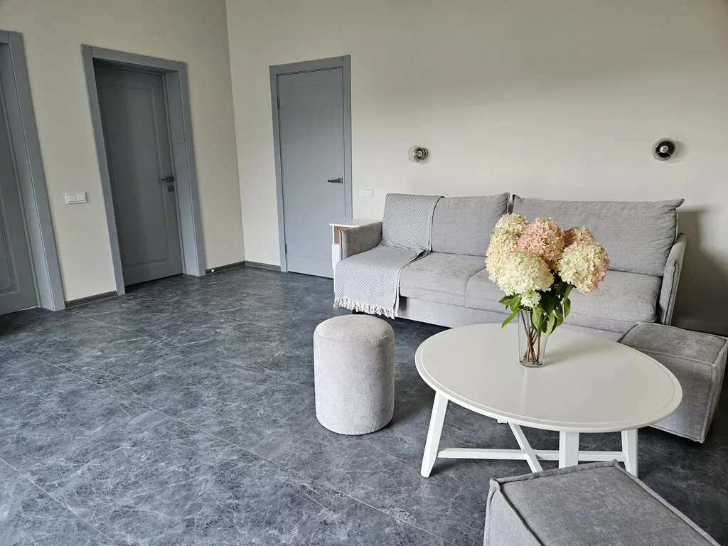 Дом, баня, чан, отапливаемая беседка