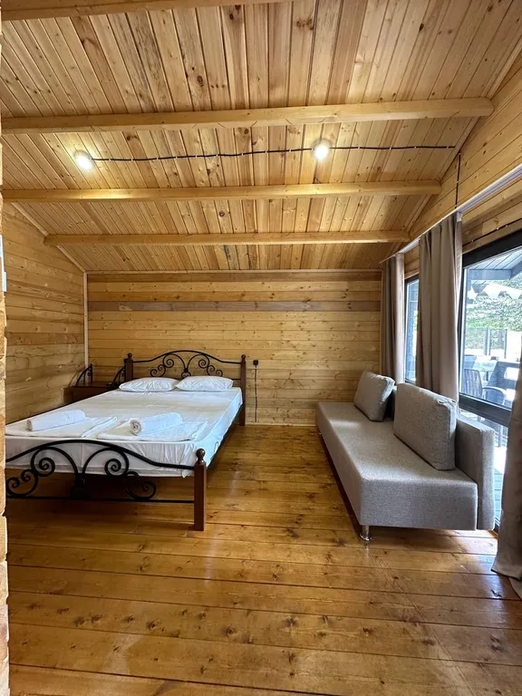 Коттедж 1-комнатный Дом — аренда посуточно в Пицунда