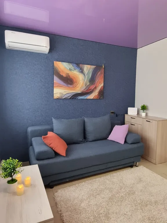 Квартира Шикарные апартаменты в центре Нефтяников, напротив Политеха — Омск