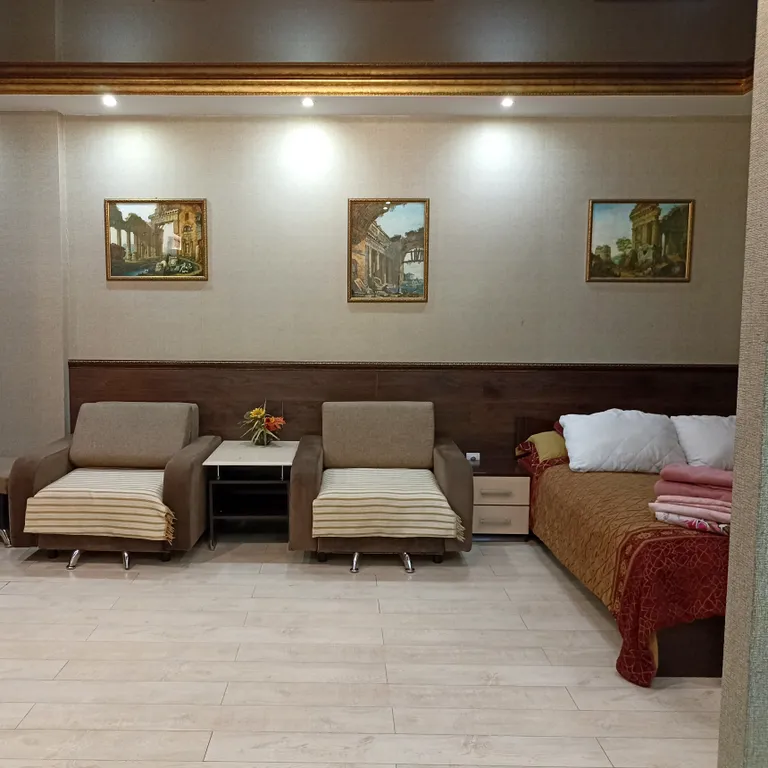 Квартира-студия с дизайнерским ремонтом в лучшем районе города