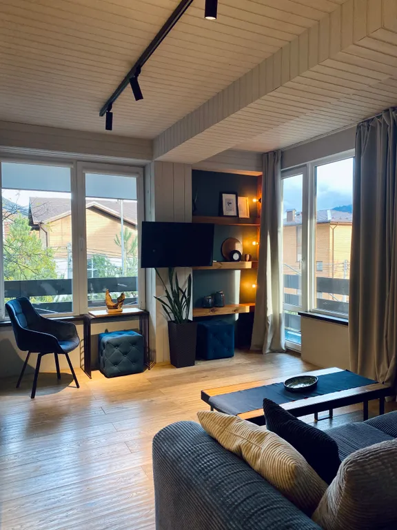 Квартира с большим балконом в горах