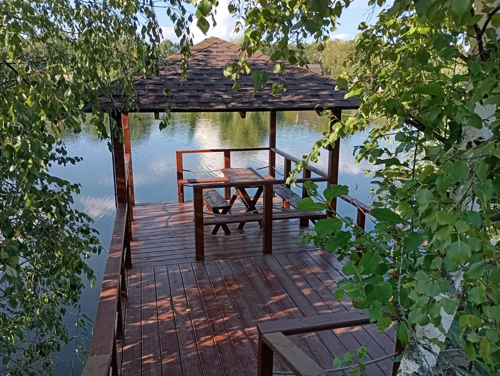 Коттедж Дом отдыха на берегу озера — аренда посуточно в Великий Новгород