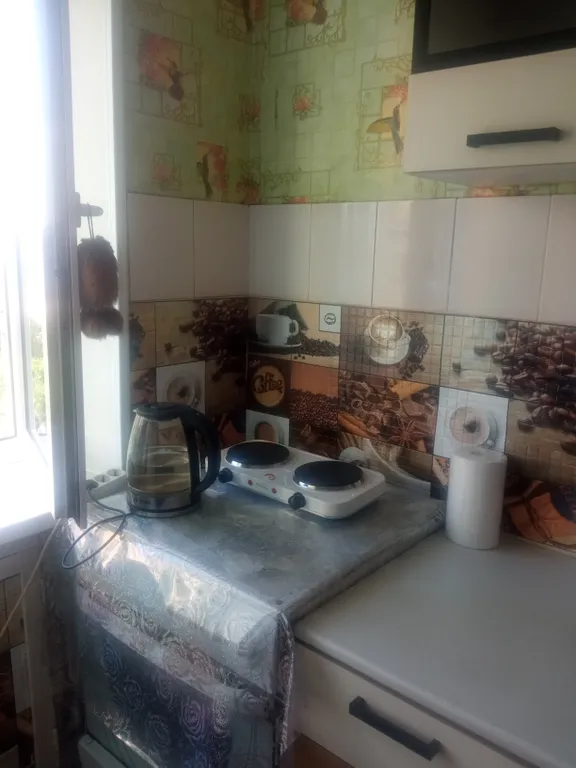 Уютная однокомнатная квартира, с видом на море, без балкона