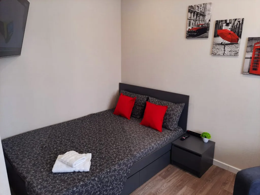 Уютные апартаменты с большой ванной.