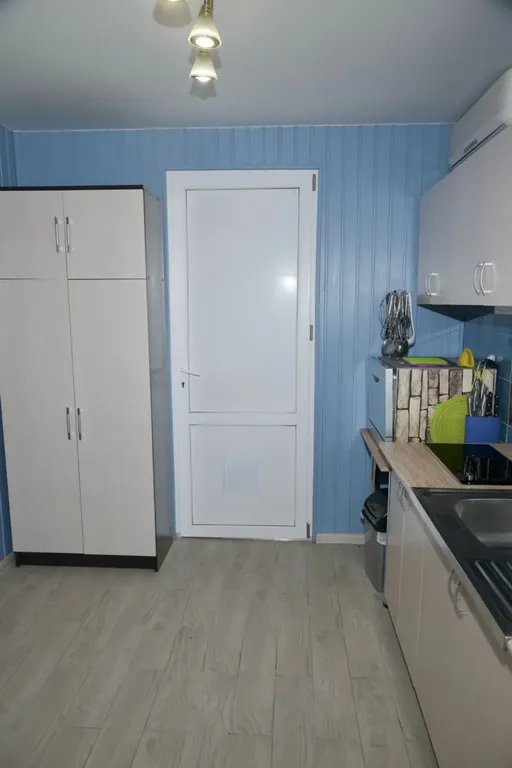 Половина дома с отдельным входом, с садом на берегу Чёрного моря