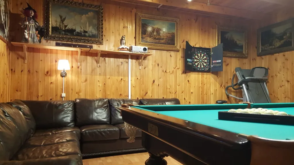 Коттедж с баней и джакузи для семейного отдыха