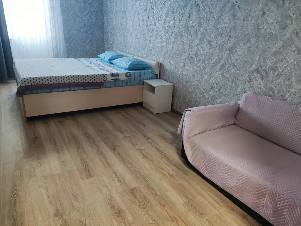 Тёплая Весна