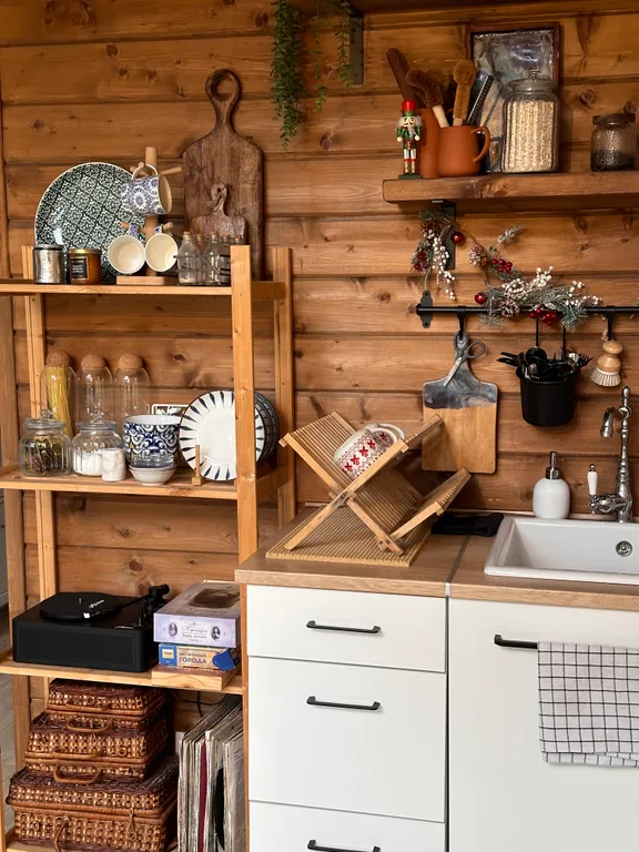 Большой уединенный A-frame в лесу с горячей купелью Фурако