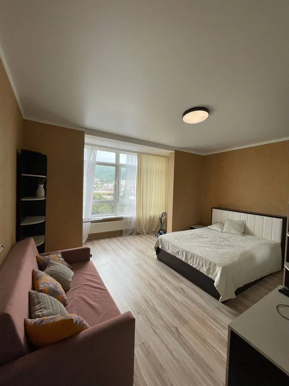 Квартира в центре с видом на горы и море